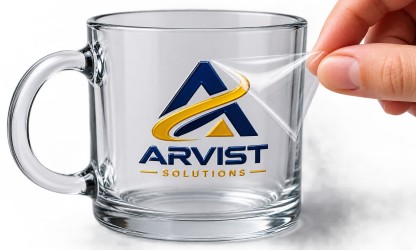 تصویر نمونه لیبل UV DTF چسبیده شده روی یک لیوان